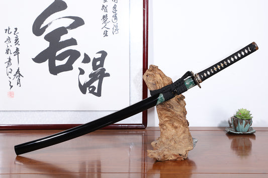 Green ray skin lacquer saya gold silver plated copper fittings full tang sword lifestyle display