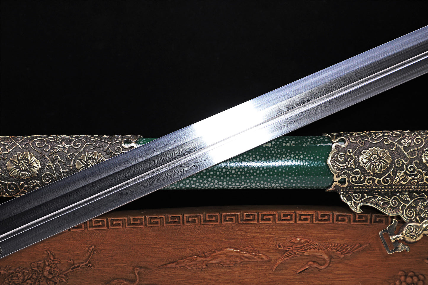 Emerald Green Genuine Ray Skin Vintage Engraved Copper Fittings Tang Straight sword