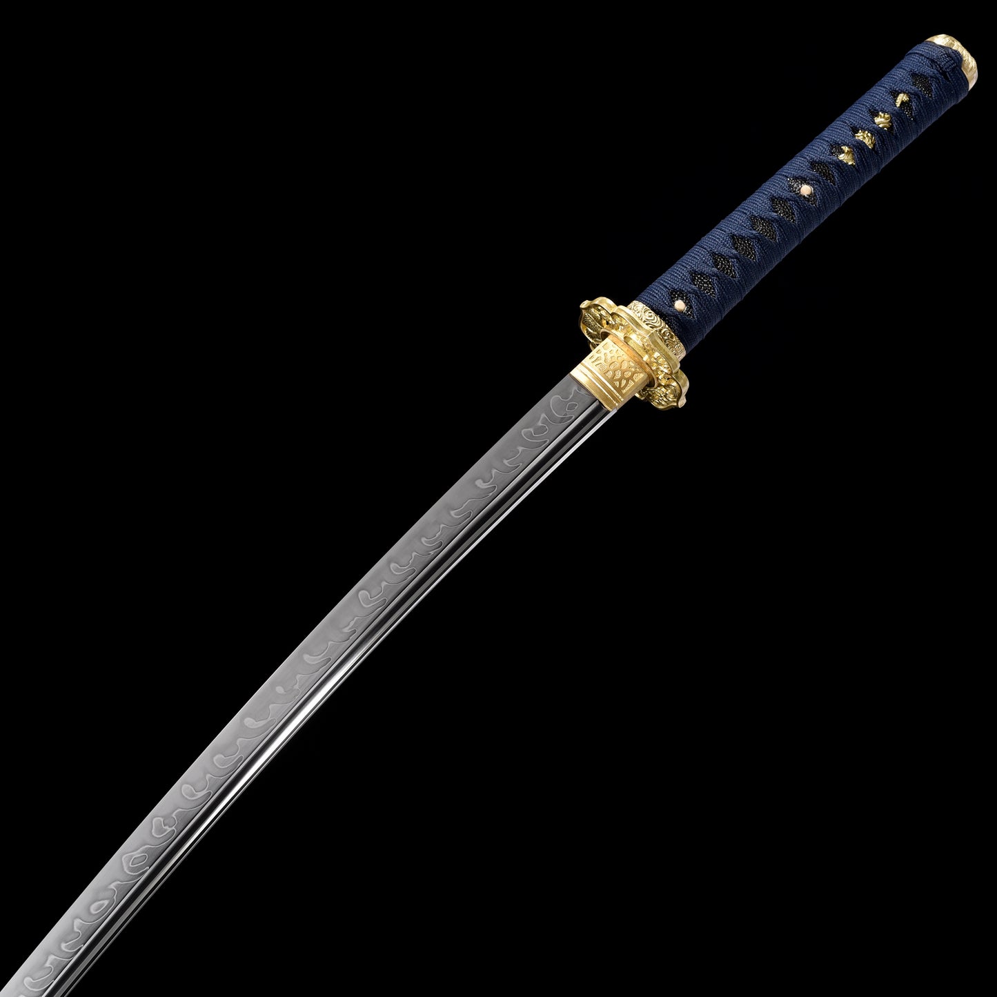 T10 steel katana blade close-up - razor sharp edge and clay tempered hamon detail
