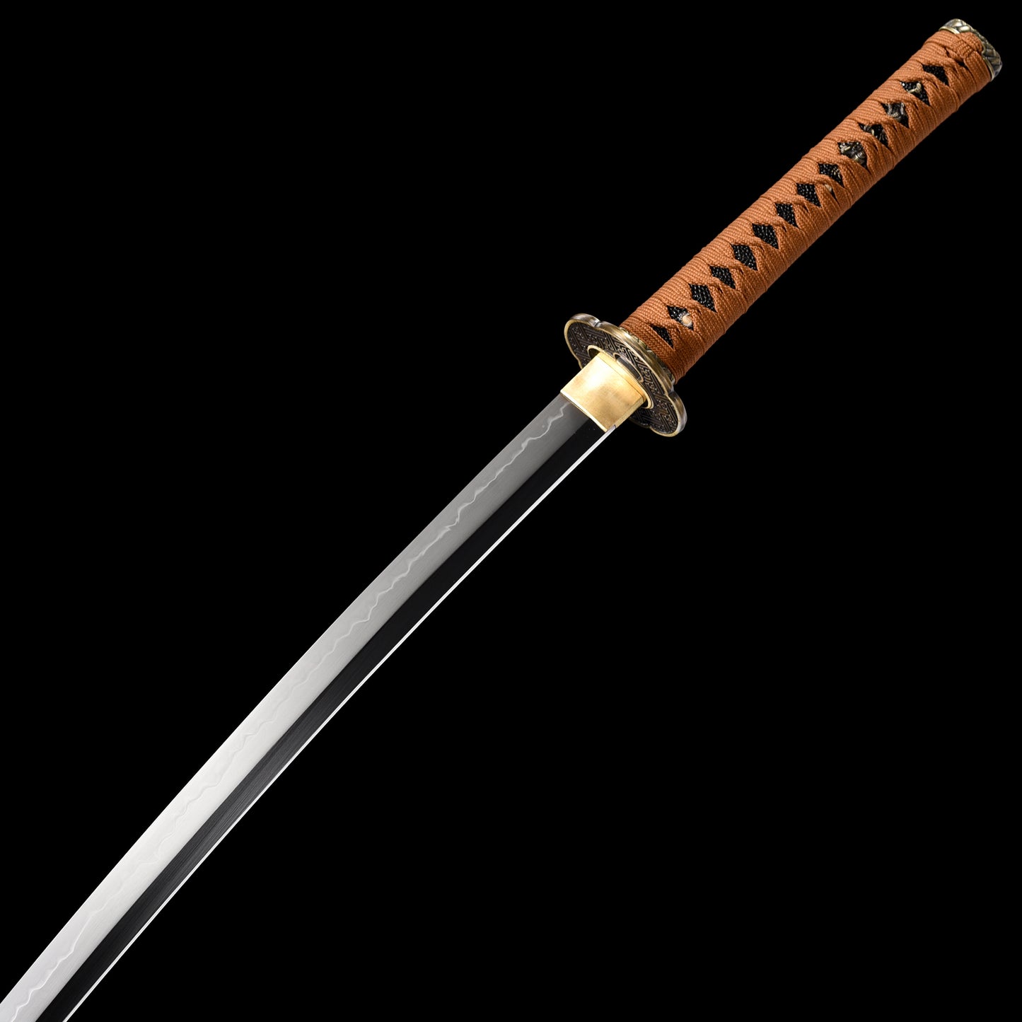 T10 steel katana blade close-up - razor sharp edge and clay tempered hamon detail
