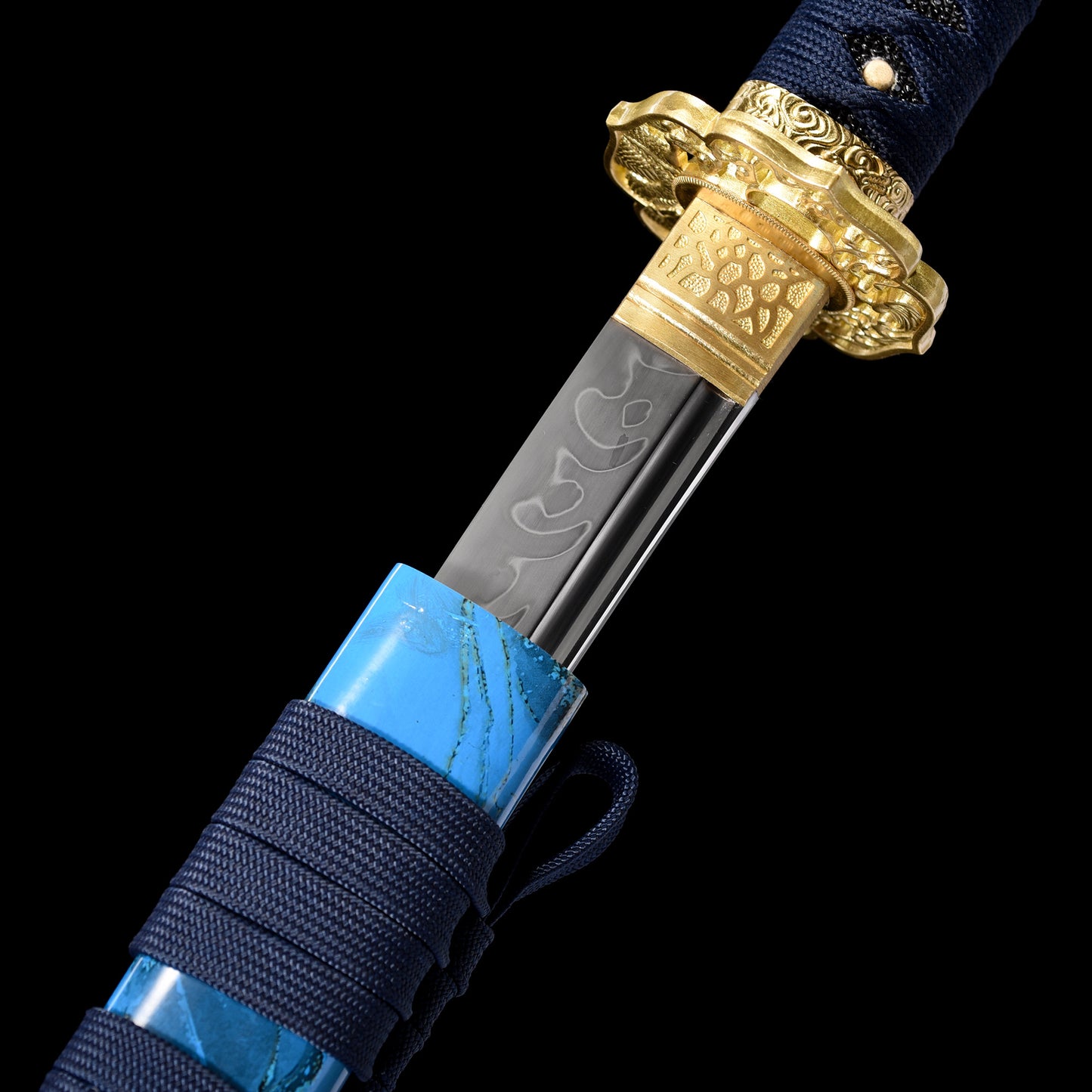 T10 steel katana hamon close-up - clay tempered wavy temper line detail