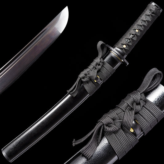All-Black Minimalist Tanto