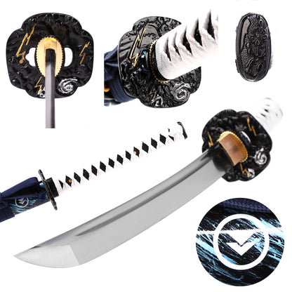 Ghost of Tsushima tanto handle close-up - tsuka wrap and kashira pommel detail