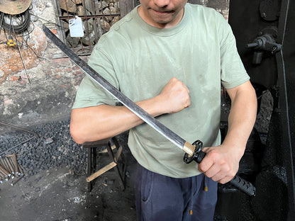 handmade Japanese katana - Handheld image