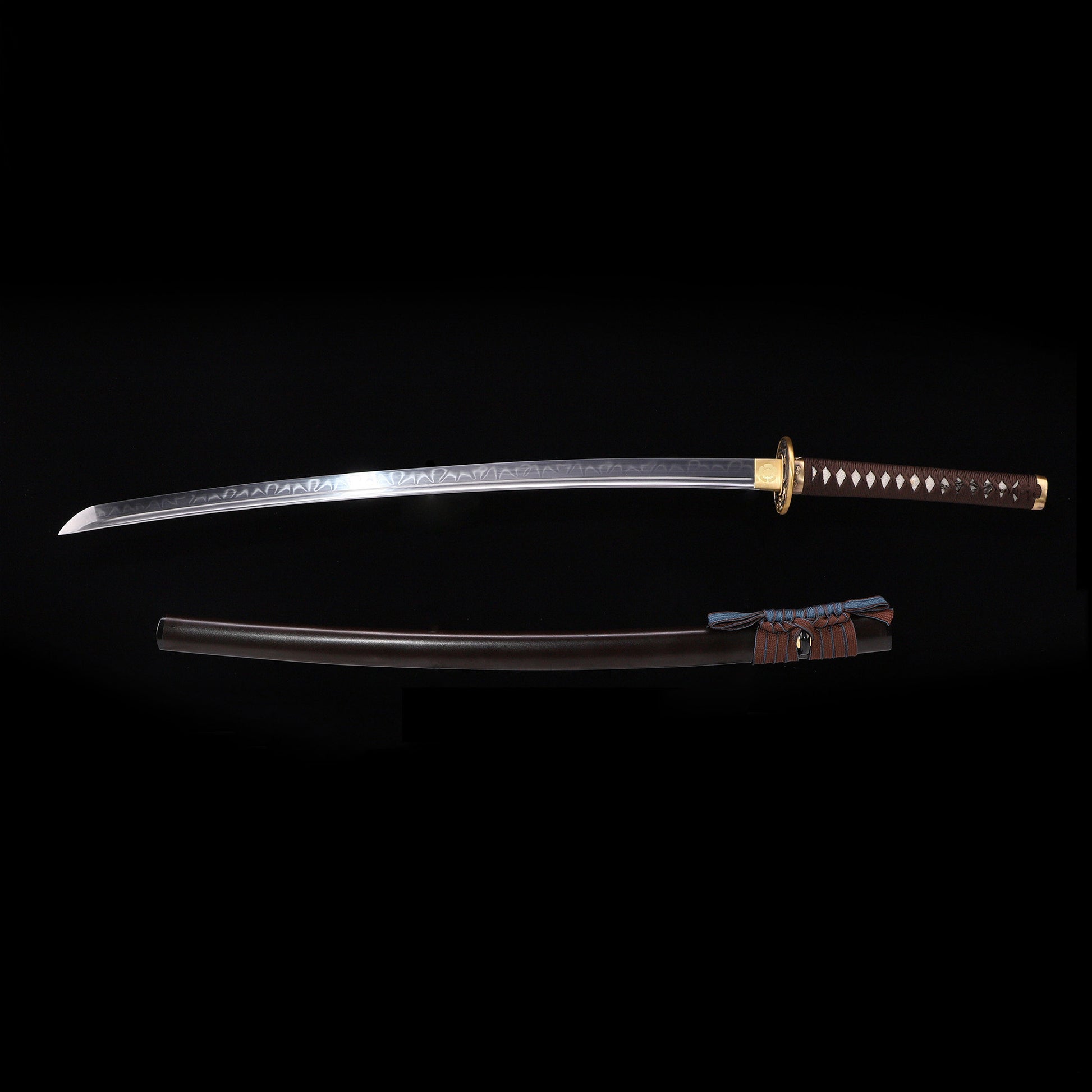 Katana sword T10 clay tempered - side profile with saya scabbard