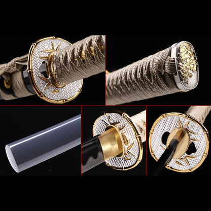 Beige wrapped handle katana handle close-up - beige tsuka wrap with ito binding
