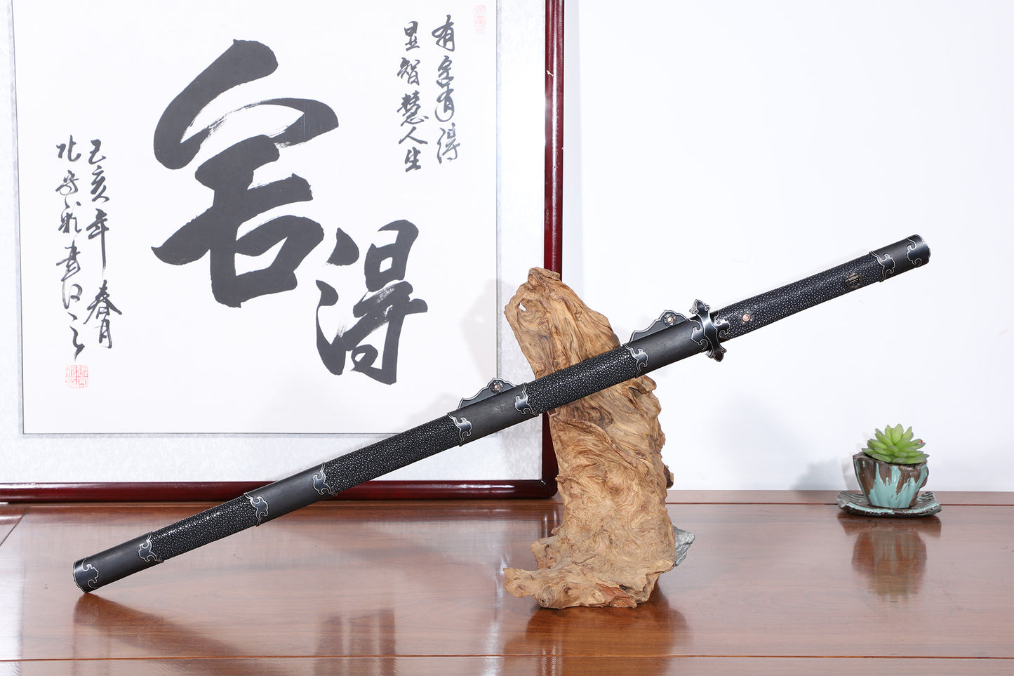 Black Ray Skin Silver Inlaid Plain Iron Cloud Fittings Sword