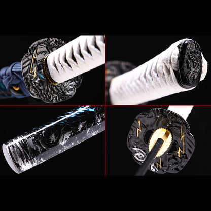 Ghost of Tsushima tanto tsuba close-up - Jin Sakai hand guard detail