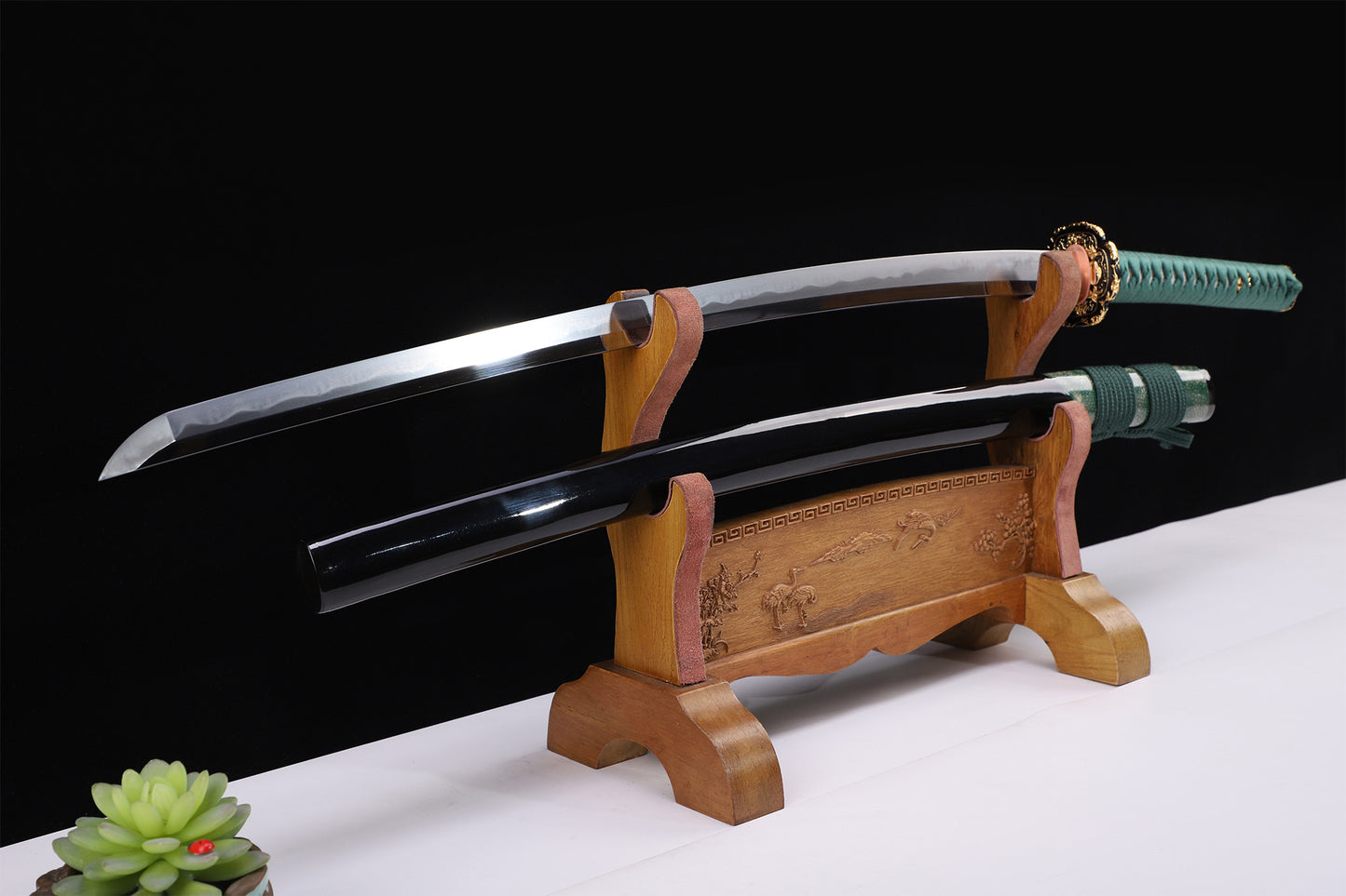 Green Ray Skin Horn Black Lacquer Saya Gold Plated Copper Full Tang  Iaido Sword