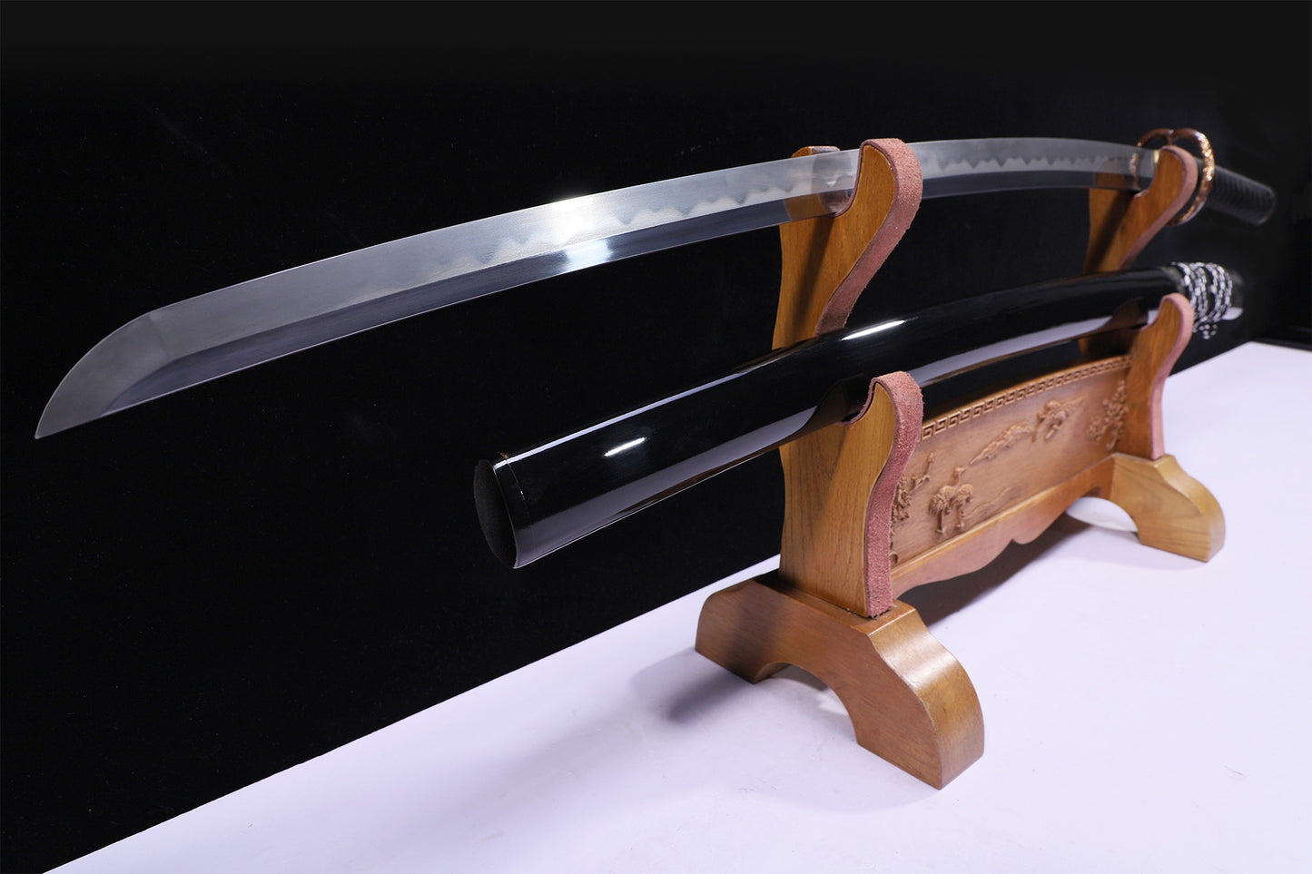 Horn Edged Ray Skin Gloss Lacquer Saya Gold Silver Plated Copper Fittings Full Tang Sword