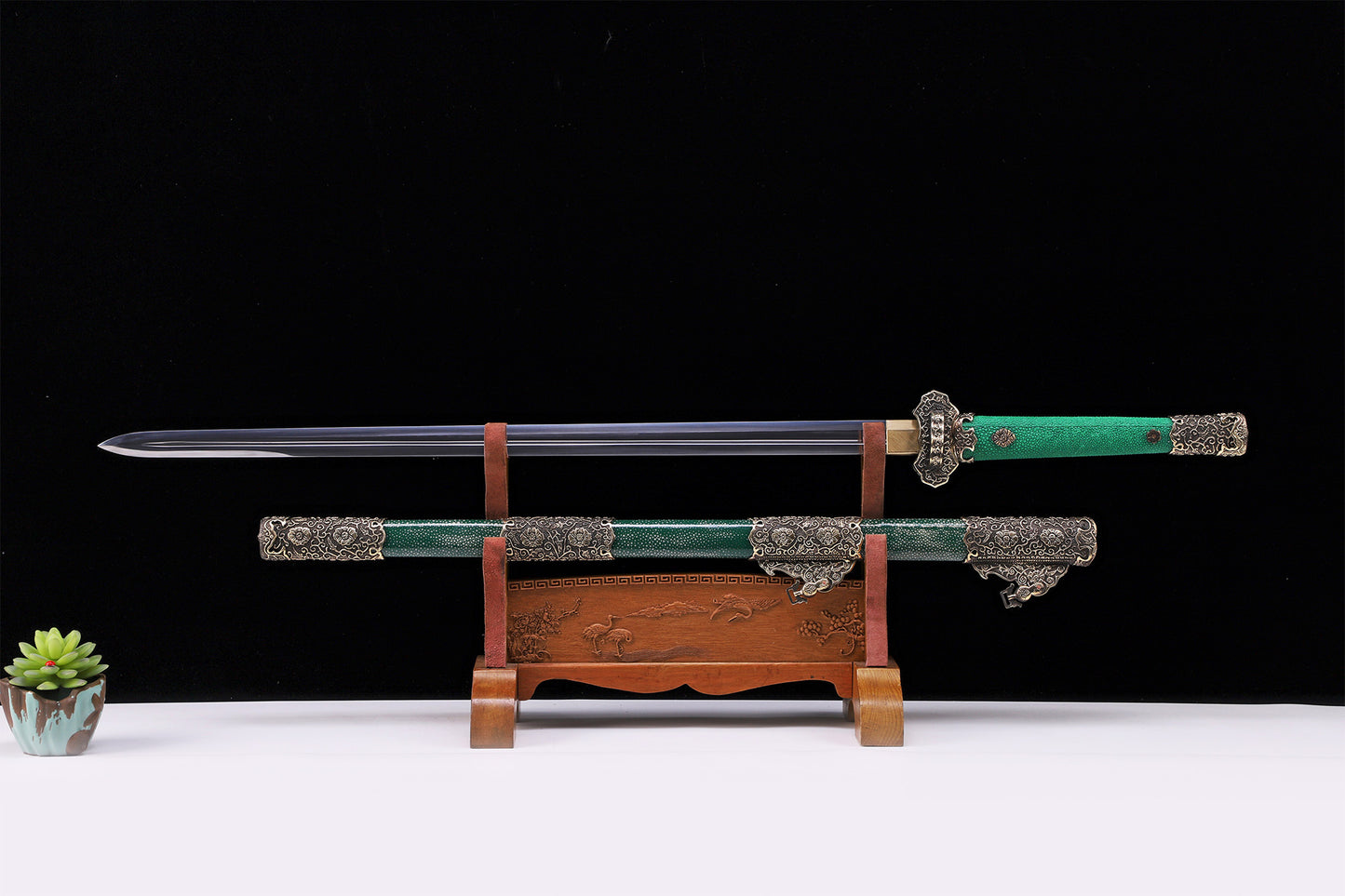 Emerald Green Genuine Ray Skin Vintage Engraved Copper Fittings Tang Straight sword