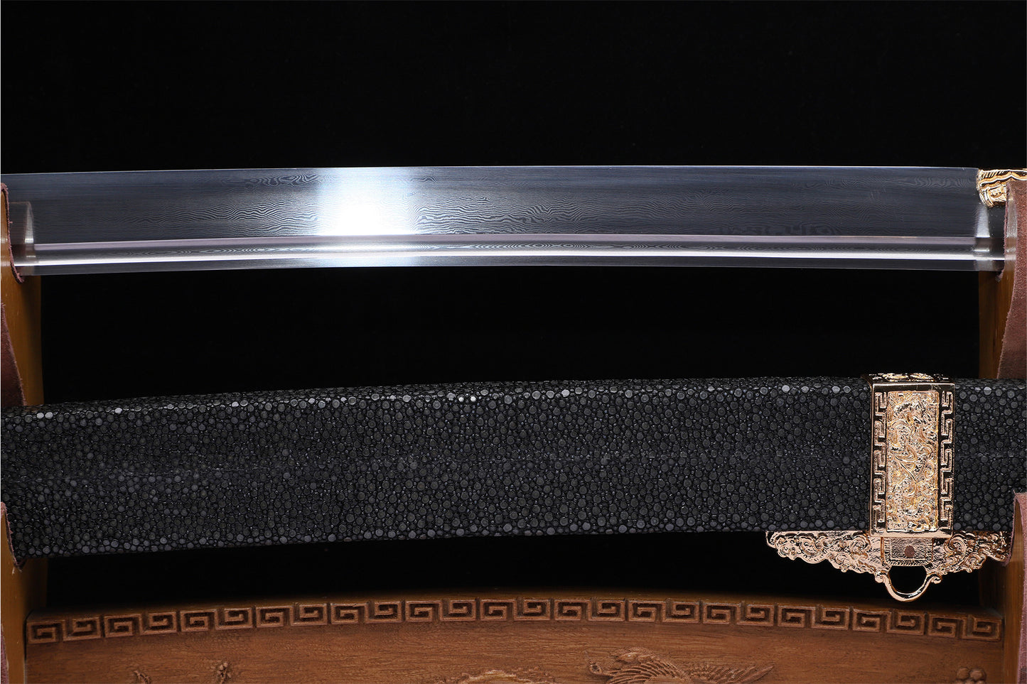 Qing Dynasty Fish Head Dao,  Genuine Ray Skin Saya Gold Plated Copper Fittings  Sword
