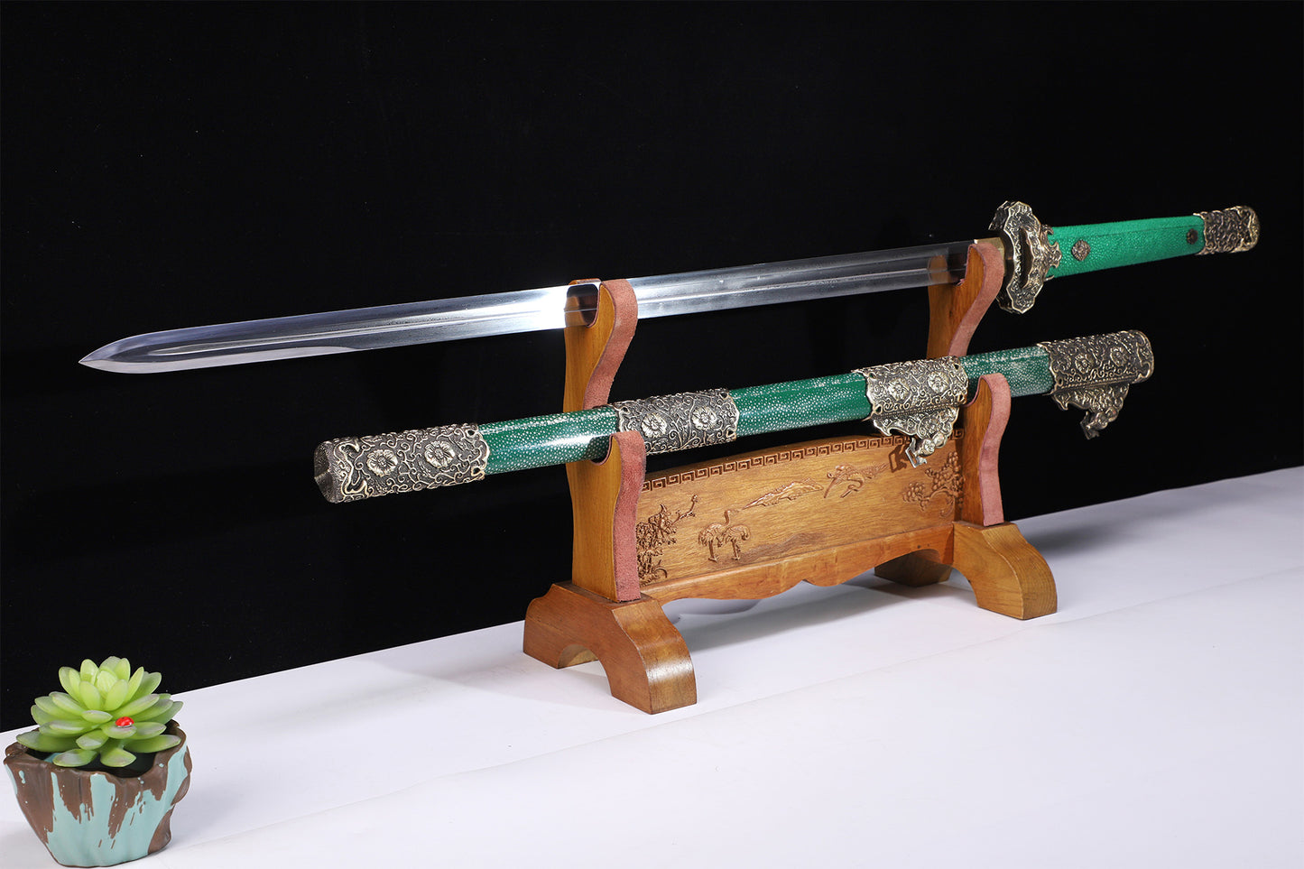 Emerald Green Genuine Ray Skin Vintage Engraved Copper Fittings Tang Straight sword