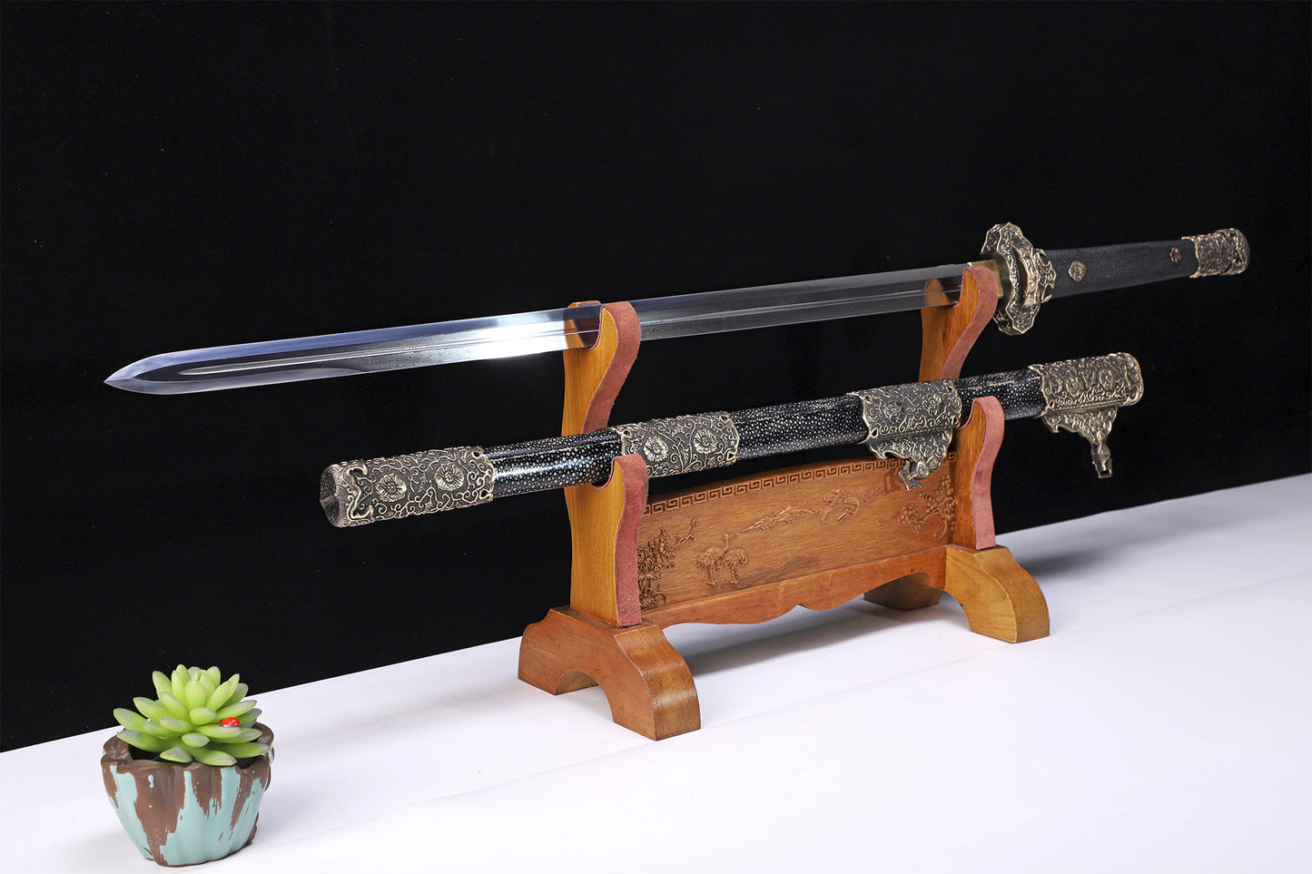 Black Genuine Ray Skin  Floral Relief Vintage Copper Fittings Tang Dynasty sword