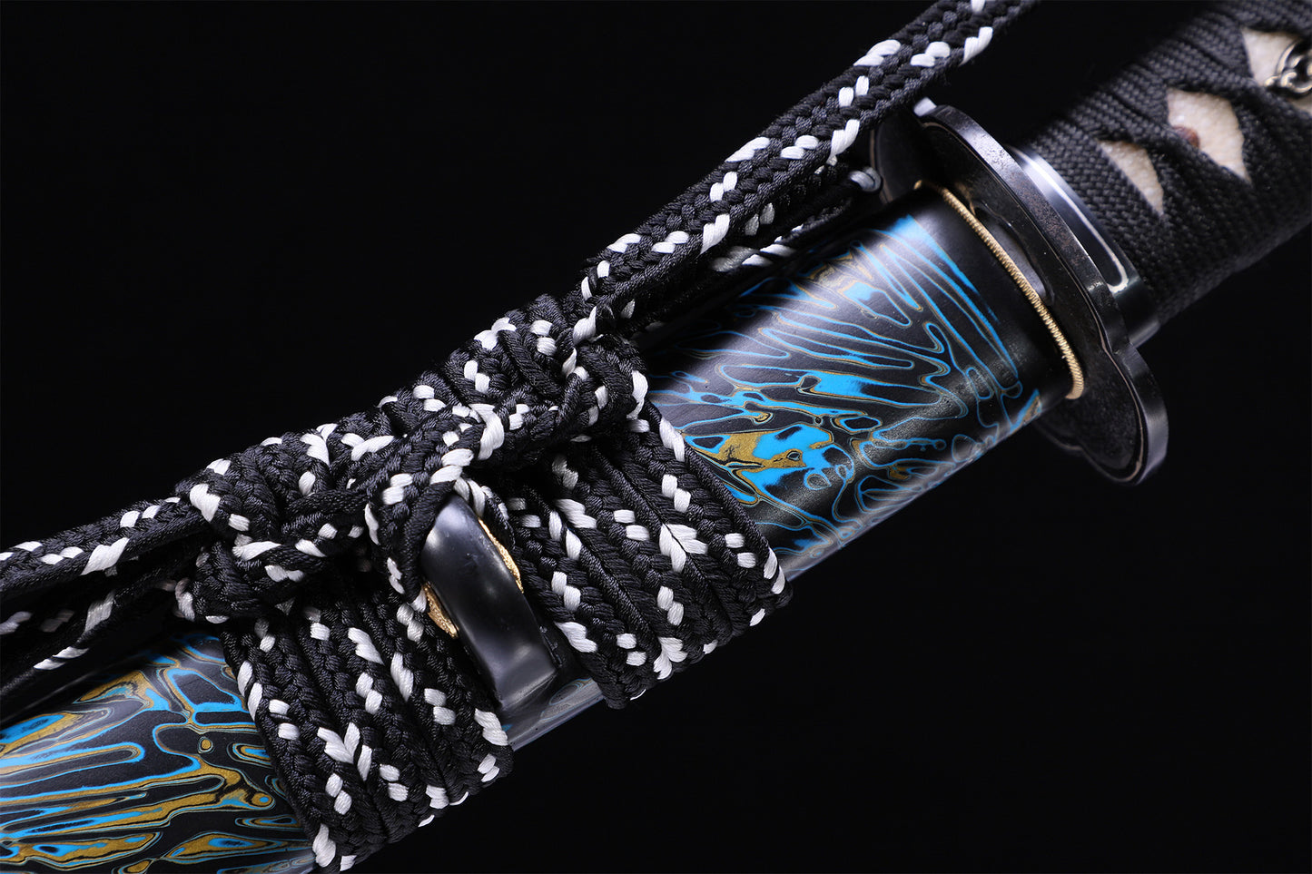 Blue Pattern R lacquer Saya Silver Inlaid Iron Fittings Full Tang Katana