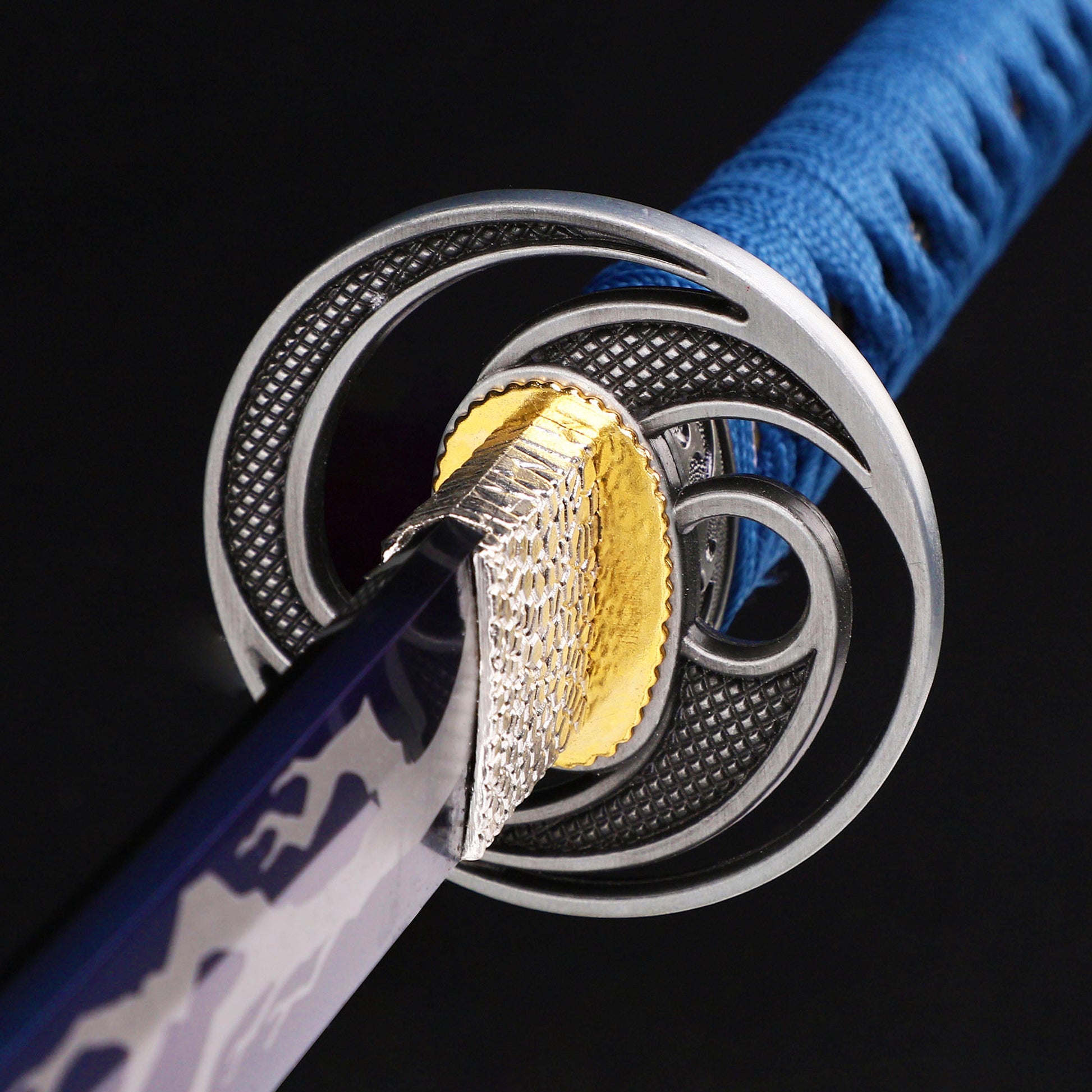 Light Blue Dragon Japanese samurai sword katana Hand protection details