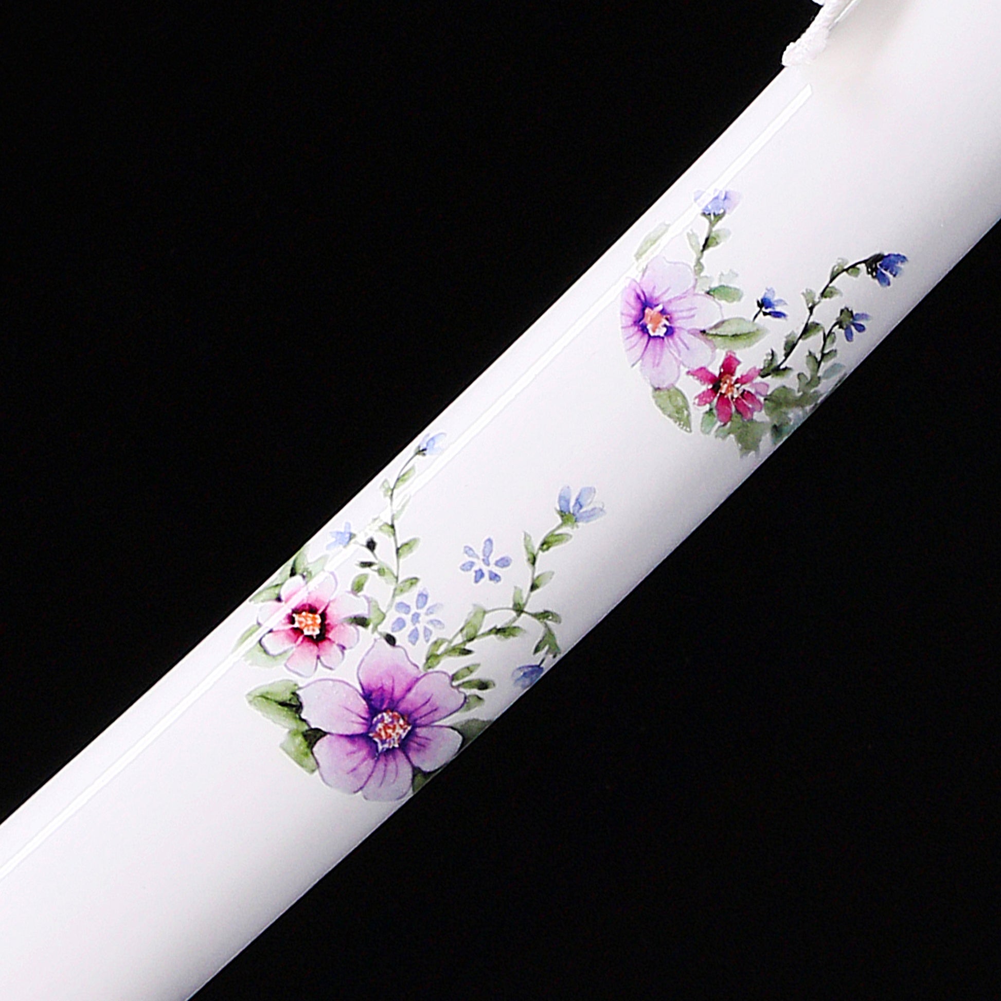 White handle floral tanto Detail of scabbard
