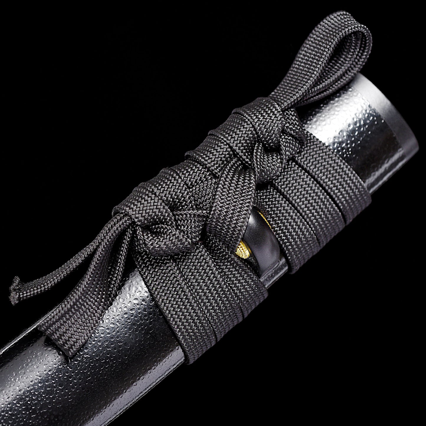 All-Black Minimalist Tanto
