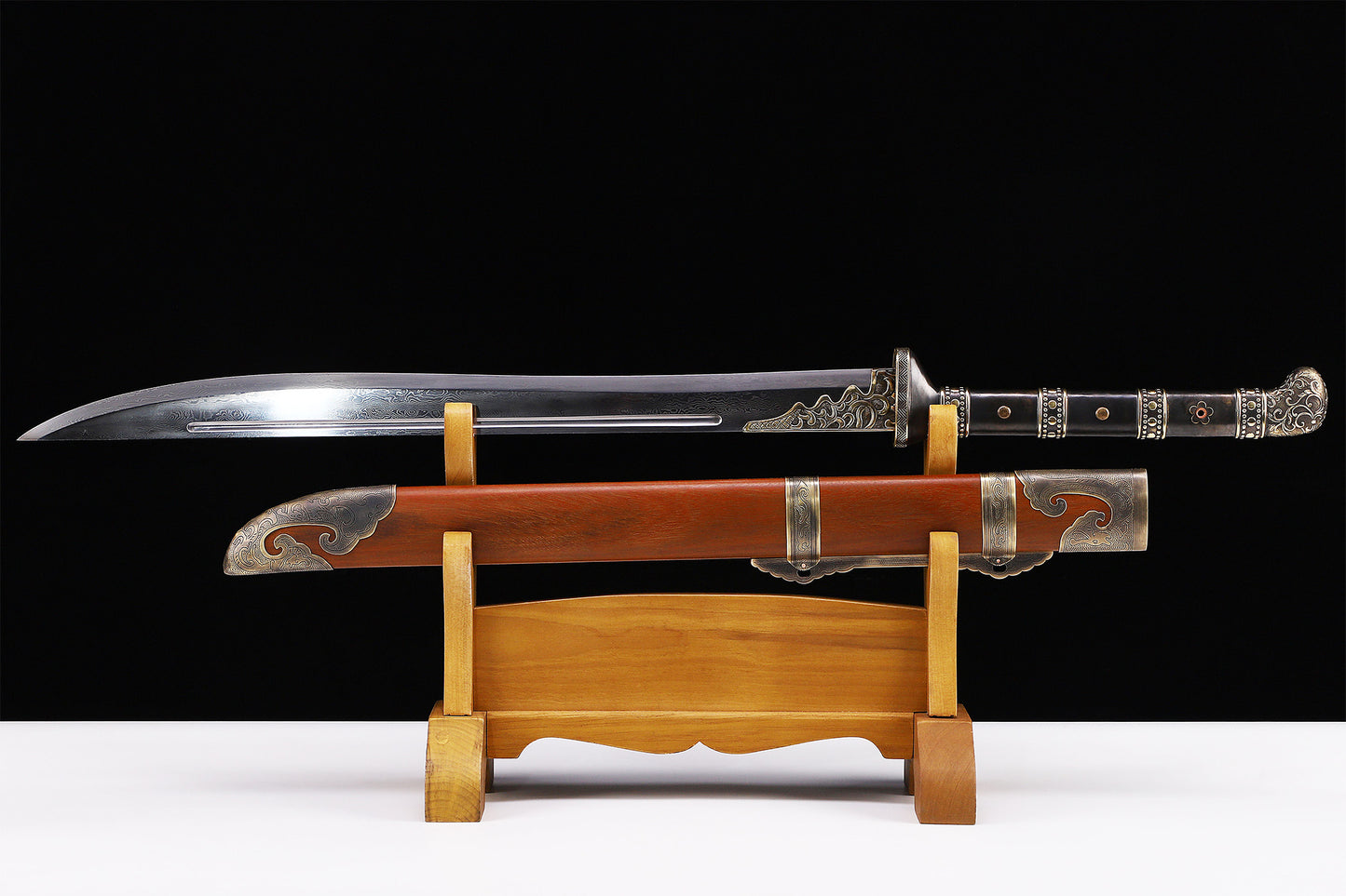 Dragon phoenix sandalwood saya Chinese sword Full length display image