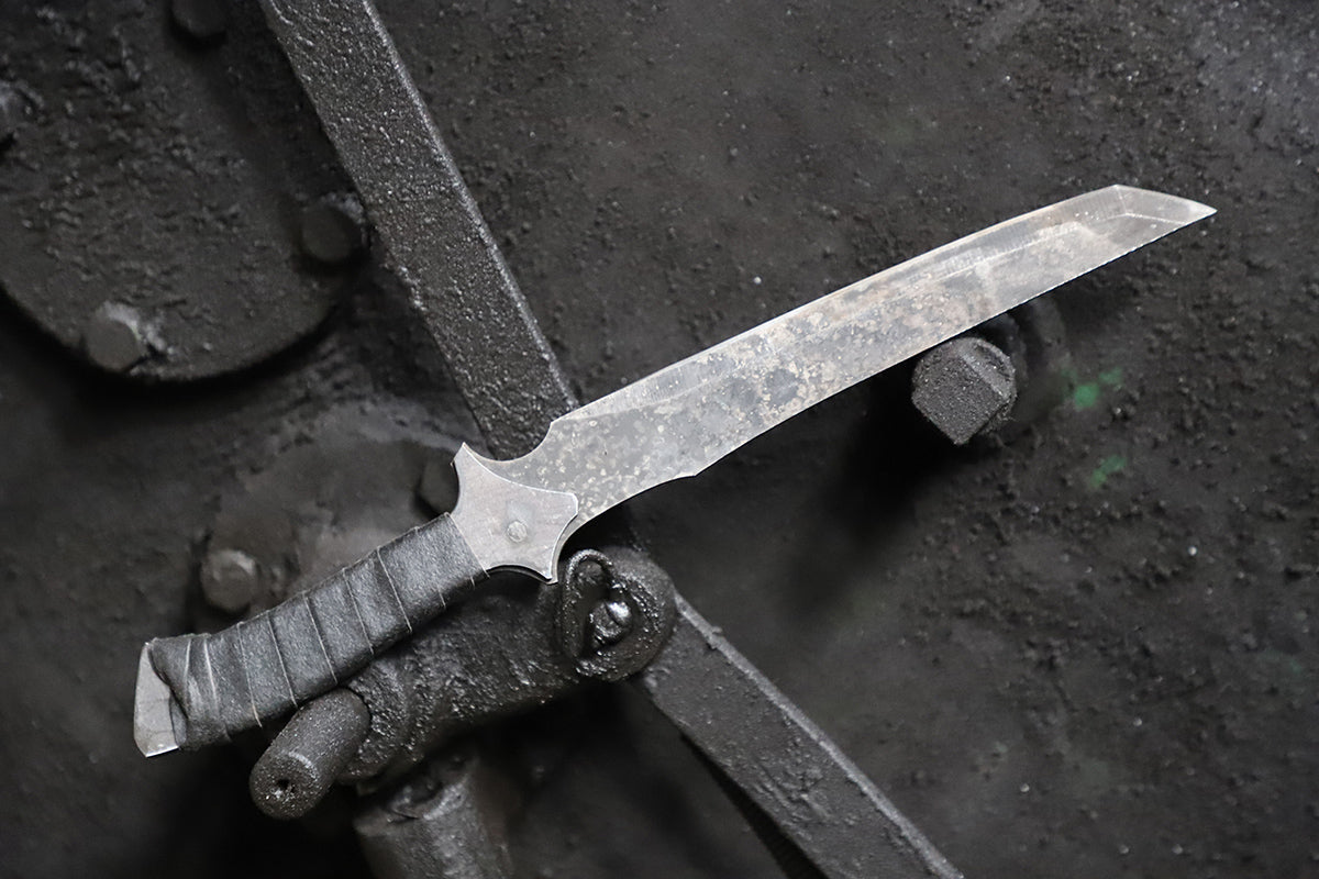 Tactical Dagger - plan view